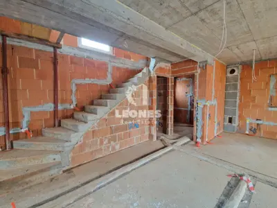 Kuća 173 m², Momjan - bazen i 2 terase - 16