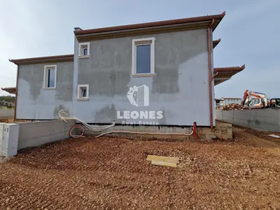 Kuća 173 m², Momjan - bazen i 2 terase - 10
