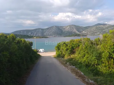 Baugrundstück 1 607 m², Račišće, ruhige Lage am Meer - 3
