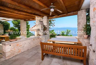 House, Brač, 302 m², 1 200 000 € - 13