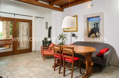 House, Brač, 302 m², 1 200 000 € - 6
