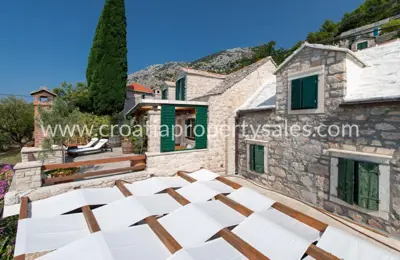 House, Brač, 302 m², 1 200 000 € - 2