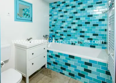 House, Brač, 302 m², 1 200 000 € - 5