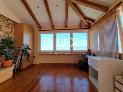 RIJEKA, TRSAT - Wohnung 132 m², 4 Schlafzimmer + Wohnzimmer mit Panoramablick auf das Meer + zusätzliche Wohnung 31 m²! GELEGENHEIT!