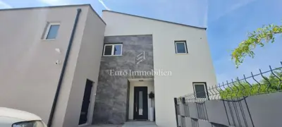 Haus zum Kauf in Vrbnik, 175 m² - 19