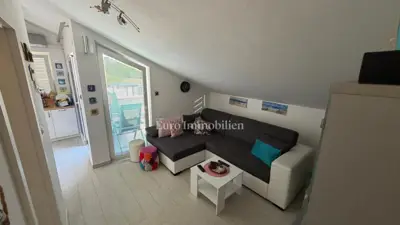 Apartman s terasom pored mora - Povljana - 2