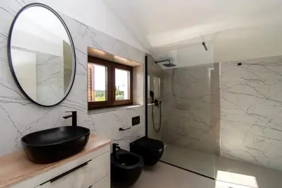 Villa 460 m², Sveti Lovreč - Pool und Jacuzzi - 12