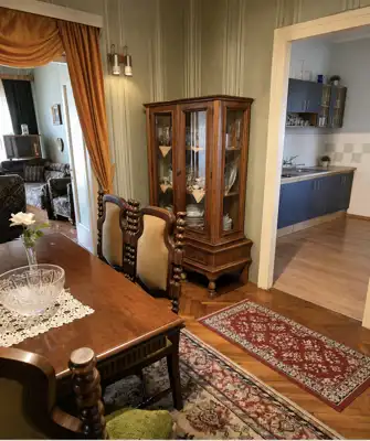 Antikni građanski stan: 319 m² potencijala na glavnom trgu Koprivnice - 8