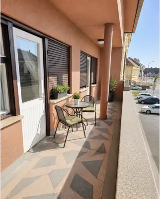 Antikni građanski stan: 319 m² potencijala na glavnom trgu Koprivnice - 4