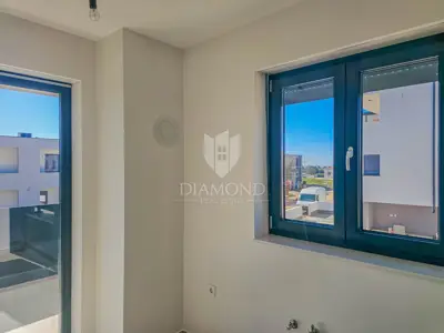 Stan 64 m², Umag - 2 spavaće sobe i terasa s pogledom na more - 5