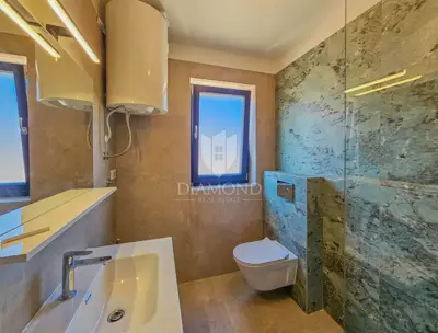 Stan 64 m², Umag - 2 spavaće sobe i terasa s pogledom na more - 9