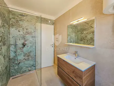 Stan 64 m², Umag - 2 spavaće sobe i terasa s pogledom na more - 10