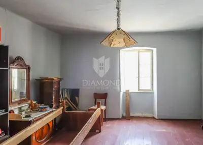Kuća s predivnom okućnicom nedaleko Rovinja! - 4