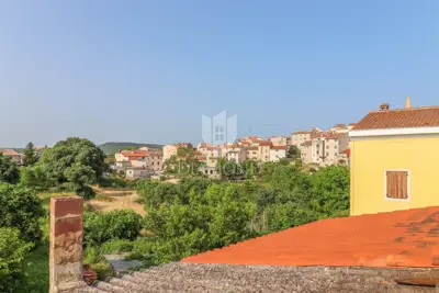 Kuća s predivnom okućnicom nedaleko Rovinja! - 8
