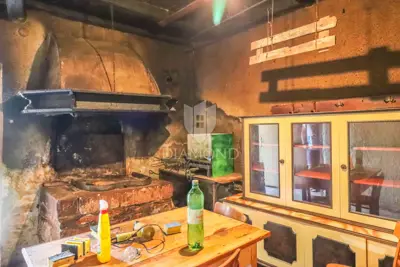 Kuća s predivnom okućnicom nedaleko Rovinja! - 6