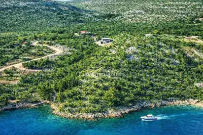 Vila 300 m², Brodarica - pogled na more i mirna lokacija