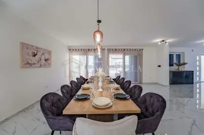 Haus zum Kauf in Dobrinj i okolica, 300 m² - 8