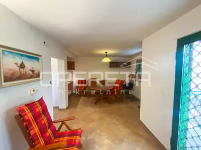 House 246 m², Brodarica - three apartments and sea view - 3