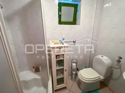 House 246 m², Brodarica - three apartments and sea view - 15