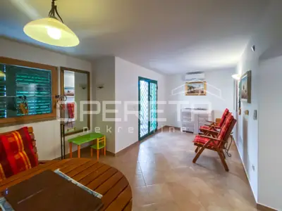 House 246 m², Brodarica - three apartments and sea view - 4