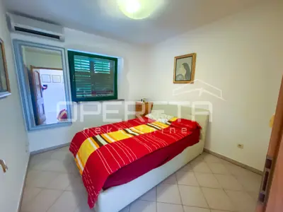 House 246 m², Brodarica - three apartments and sea view - 14