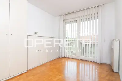 Gewerbeimmobilie zur Miete in Knežija, 87,3 m² - 2