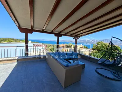 Kuća 170 m², Splitska na Braču, panoramski pogled na more - 2