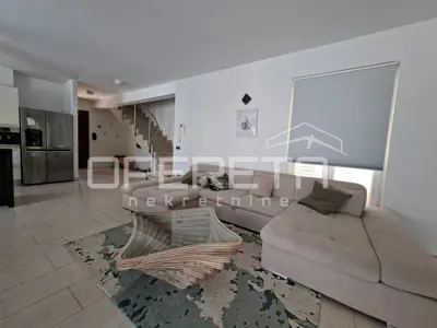Kuća 170 m², Splitska na Braču, panoramski pogled na more - 19