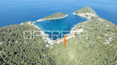 Land 5,107 m², Zaklopatica by the sea with a view of the bay