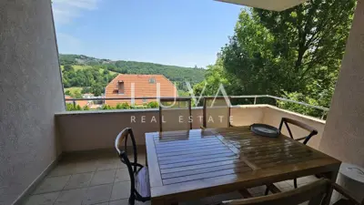 Wohnung 230 m², Gornje Prekrižje - Garten, Garage und Parkplatz