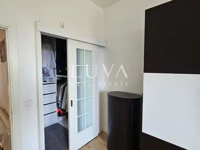 Wohnung 230 m², Gornje Prekrižje - Garten, Garage und Parkplatz - 14