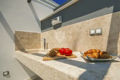 Stan 90 m², Vrsar - velika terasa i pogled - 3