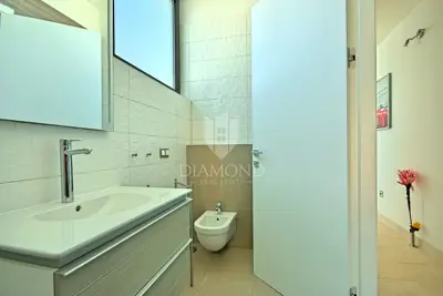 Stan 90 m², Vrsar - velika terasa i pogled - 8