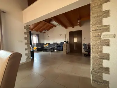 Haus zum Kauf in Poreč, 400 m² - 9