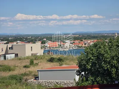 Nin - Trosoban stan 60m², 150 m od mora, parking