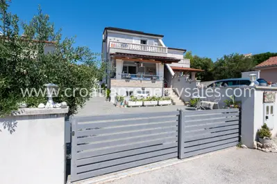 Apartment 107 m², Rogoznica - sea view and terrace