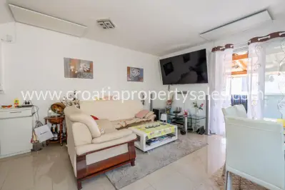 Apartment 107 m², Rogoznica - sea view and terrace - 10