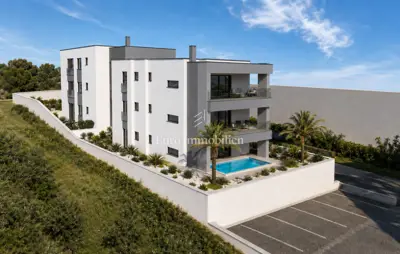 Stan S1, Mandre 150 m², bazen i privatno dvorište