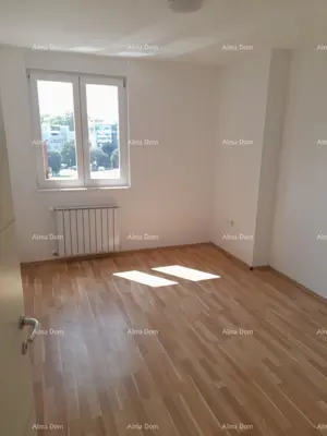 Wohnung 104 m², Pula Centar - 600 m vom Zentrum - 11