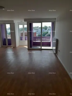 Wohnung 104 m², Pula Centar - 600 m vom Zentrum
