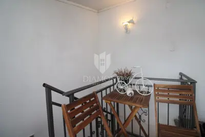 Kuća s 3 stana, 2 garsonijere i poslovnim prostorom - 22