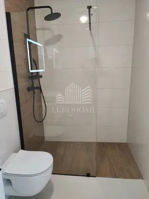 PAG, POVLJANA - 3-sobni apartman NOVOGRADNJA USELJIVO - 3
