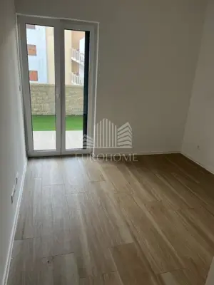 PAG, POVLJANA - 3-sobni apartman NOVOGRADNJA USELJIVO - 5