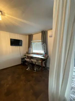Garsonijera, Bijenik, mirna podsljemenska zona i parkirno mjesto - 7