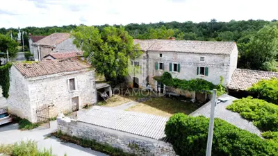Poreč, surroundings, idyllic authentic estate for renovation - 2