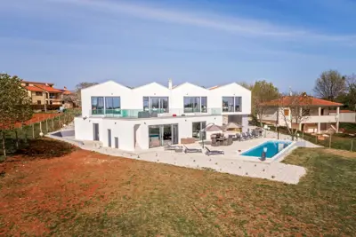 Holiday home 6000 m², Višnjan - pool and olive groves - 3