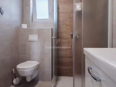 Apartman 60 m², Vir - 2 spavaće sobe i terasa - 14