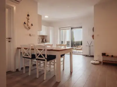 Apartman 60 m², Vir - 2 spavaće sobe i terasa - 3