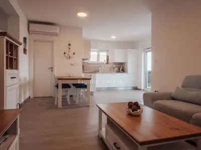 Apartman 60 m², Vir - 2 spavaće sobe i terasa - 2