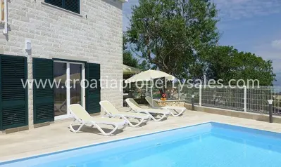 Kuća, Brač, 135 m², 950 000 € - 2